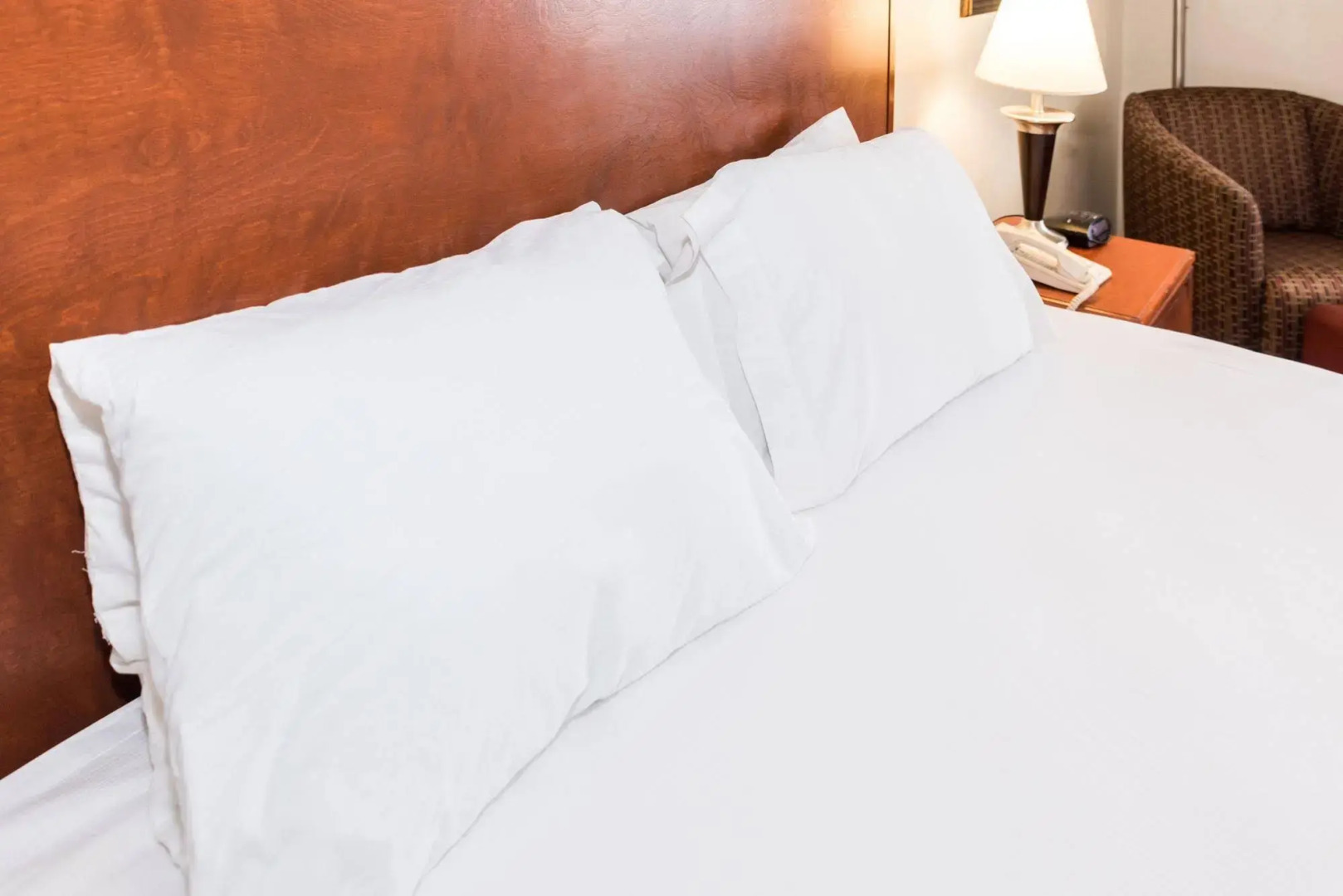 Airport Plaza Inn and Conference Center