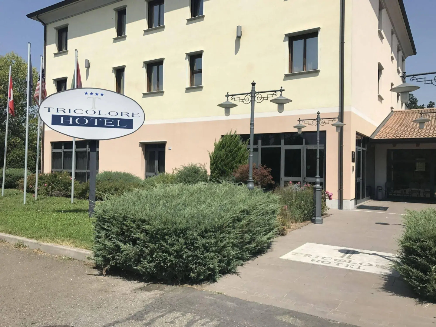Hotel Tricolore