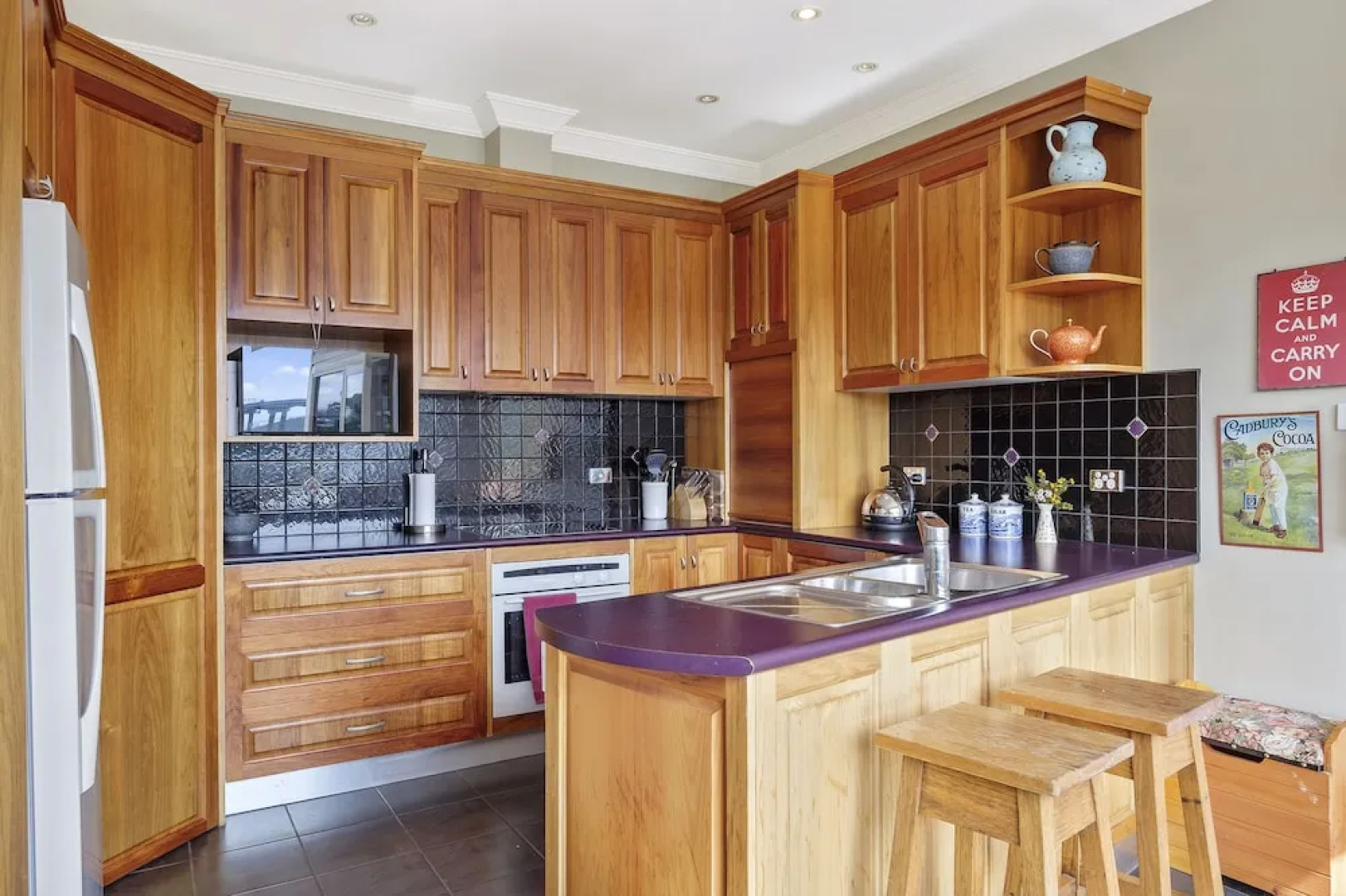 Manfield City Waterfront View Cottage