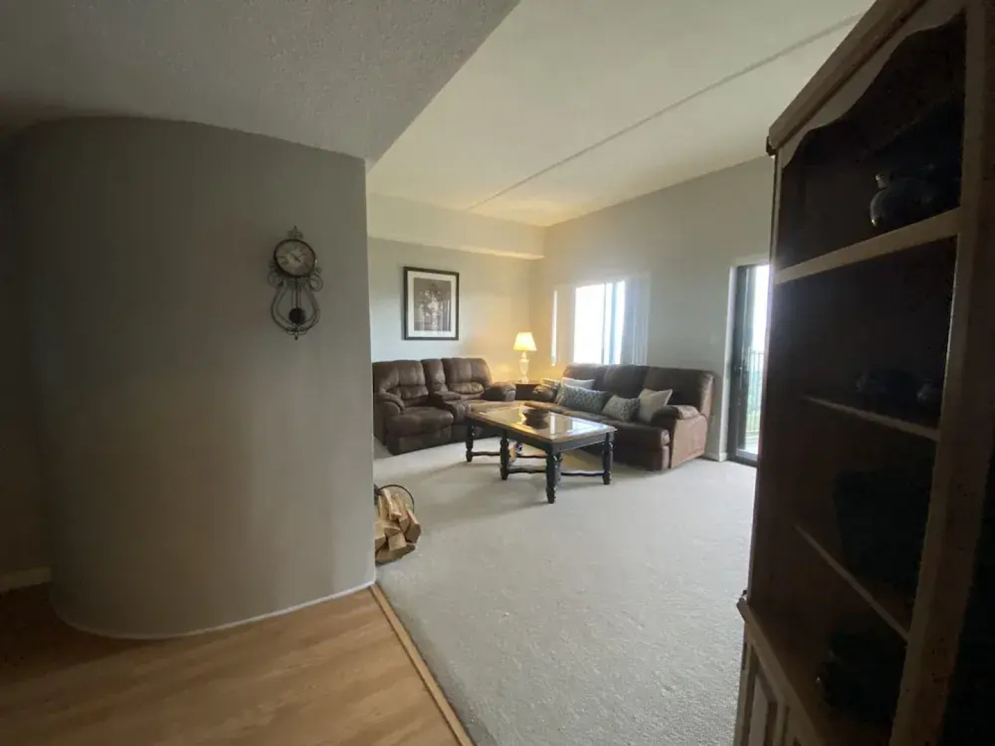 Romantic Getaway 2 Bedroom Condo by Redawning