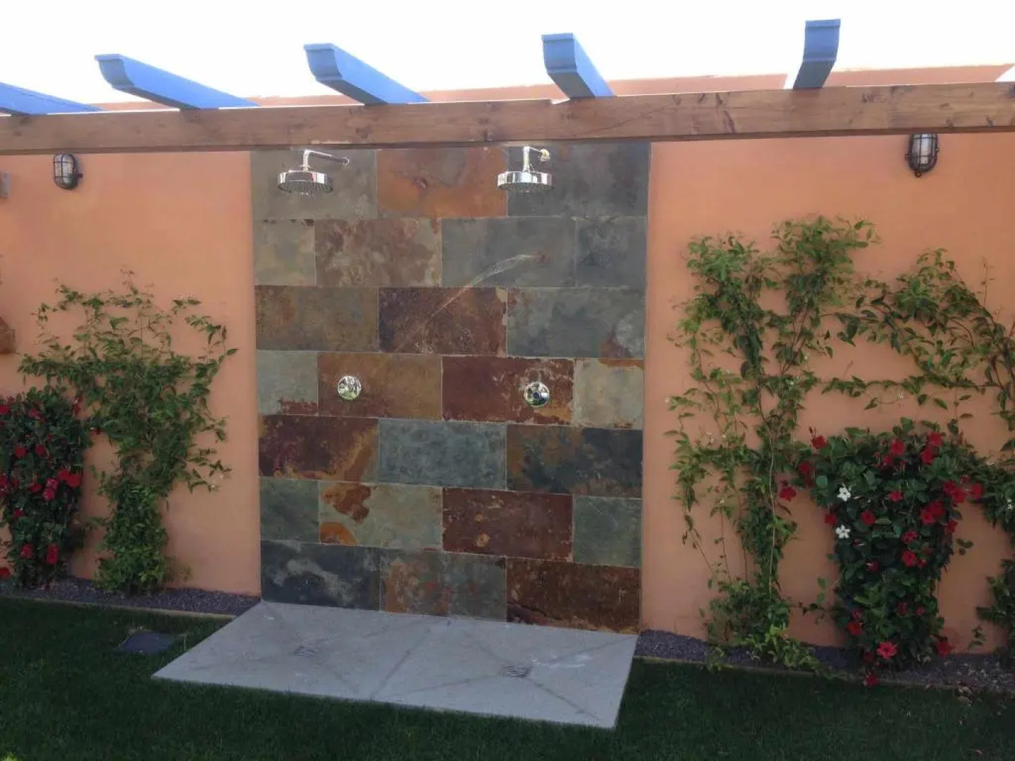 Apartamento para 4 personas con jardín privado y barbacoa cerca de la playa