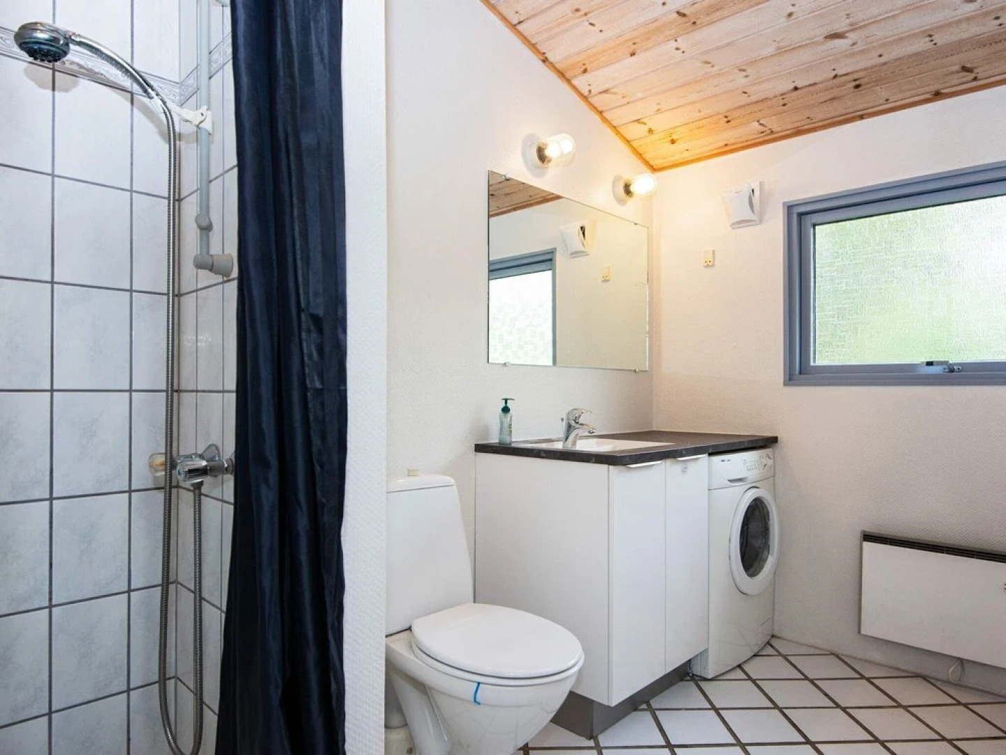 Tranquil Holiday Home in Henne Jutland With Terrace