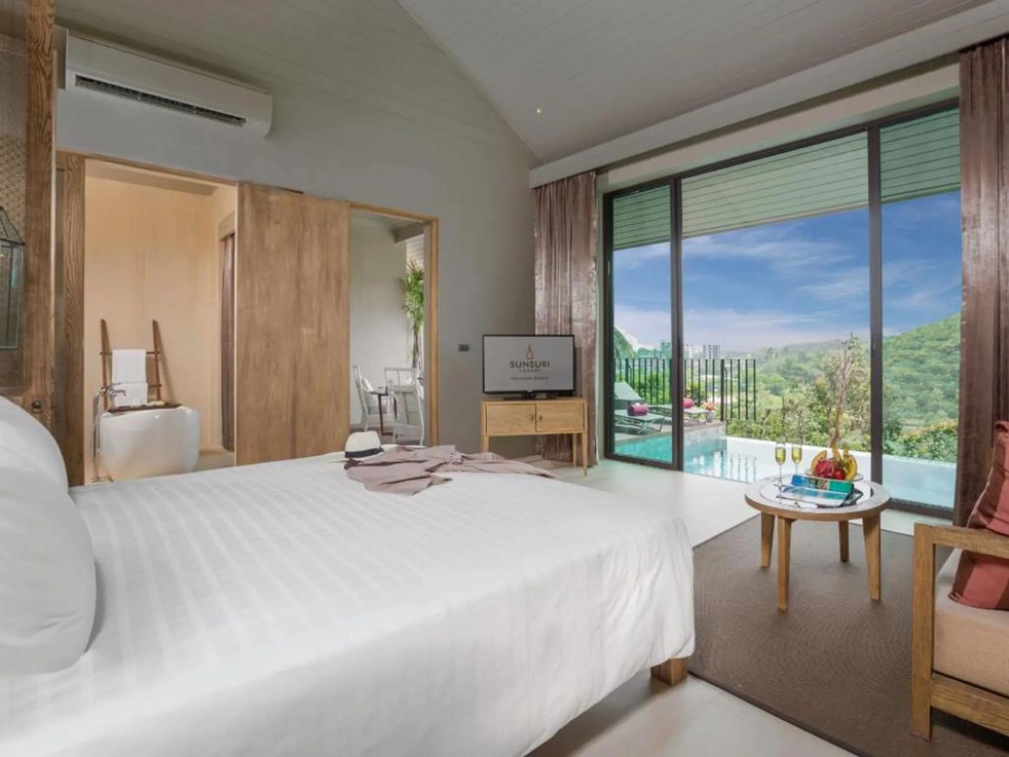 SUNSURI PHUKET, Nai Harn Beach