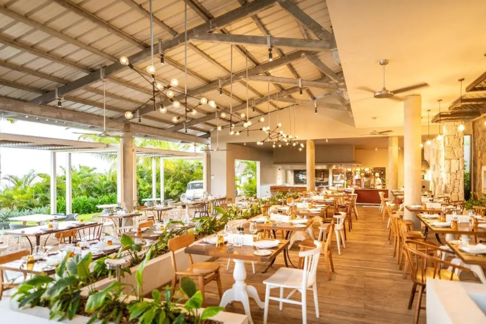 Victoria Beachcomber Resort & Spa - Victoria for 2 - Adults Only