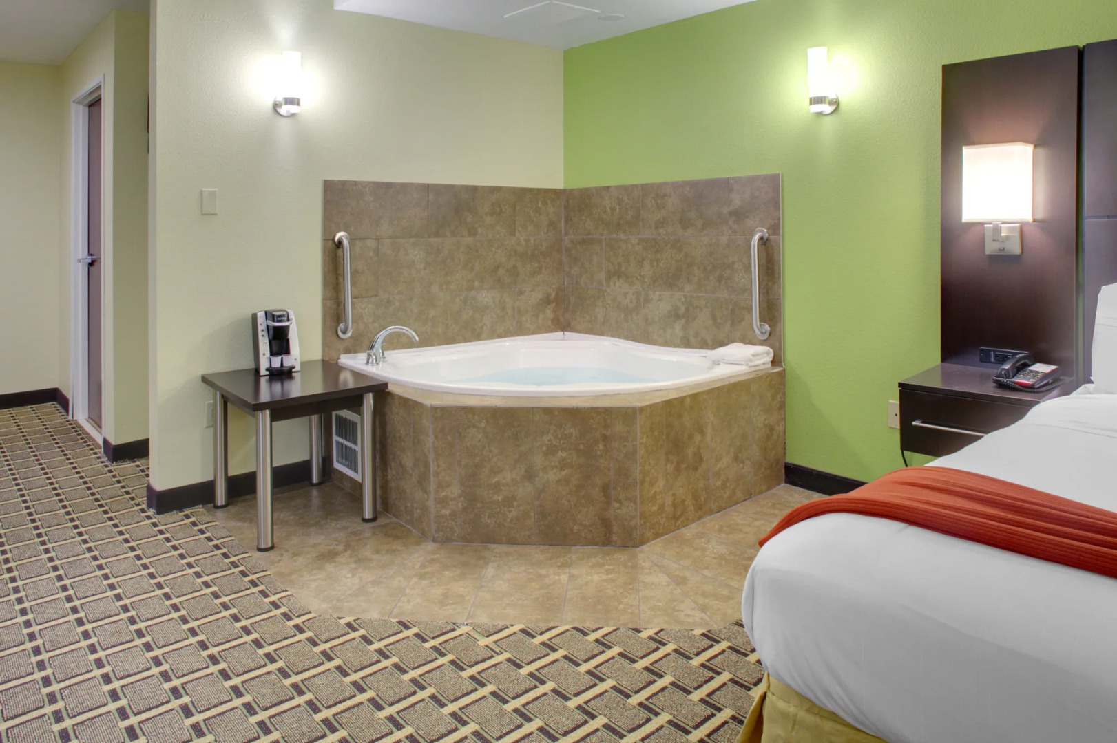 Holiday Inn Express Hotel & Suites Cross Lanes by IHG