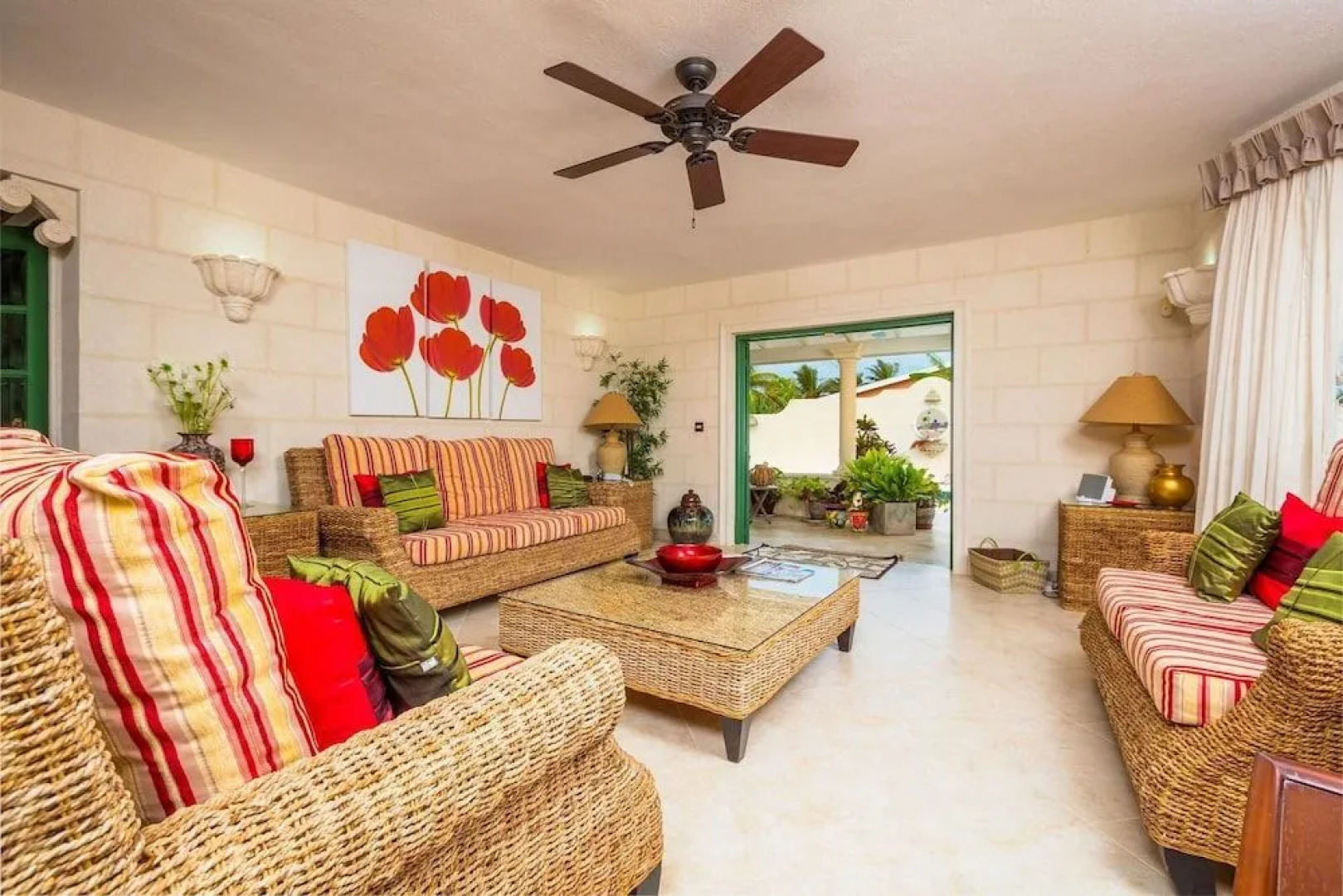 Beautiful Four-bedroom Villa With Breathtaking sea Views