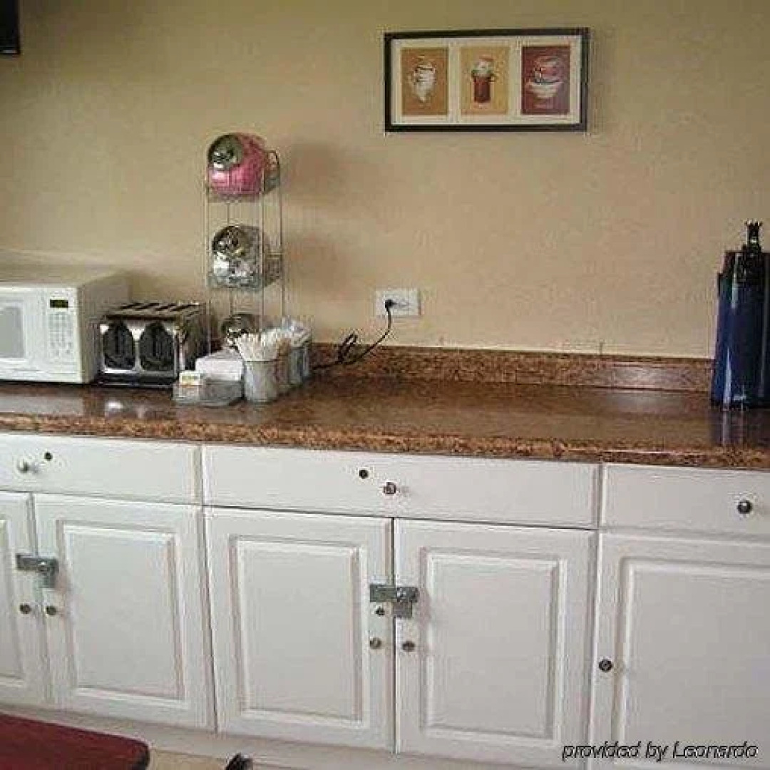 Super 8 Chicago/waukegan/i-94 N.