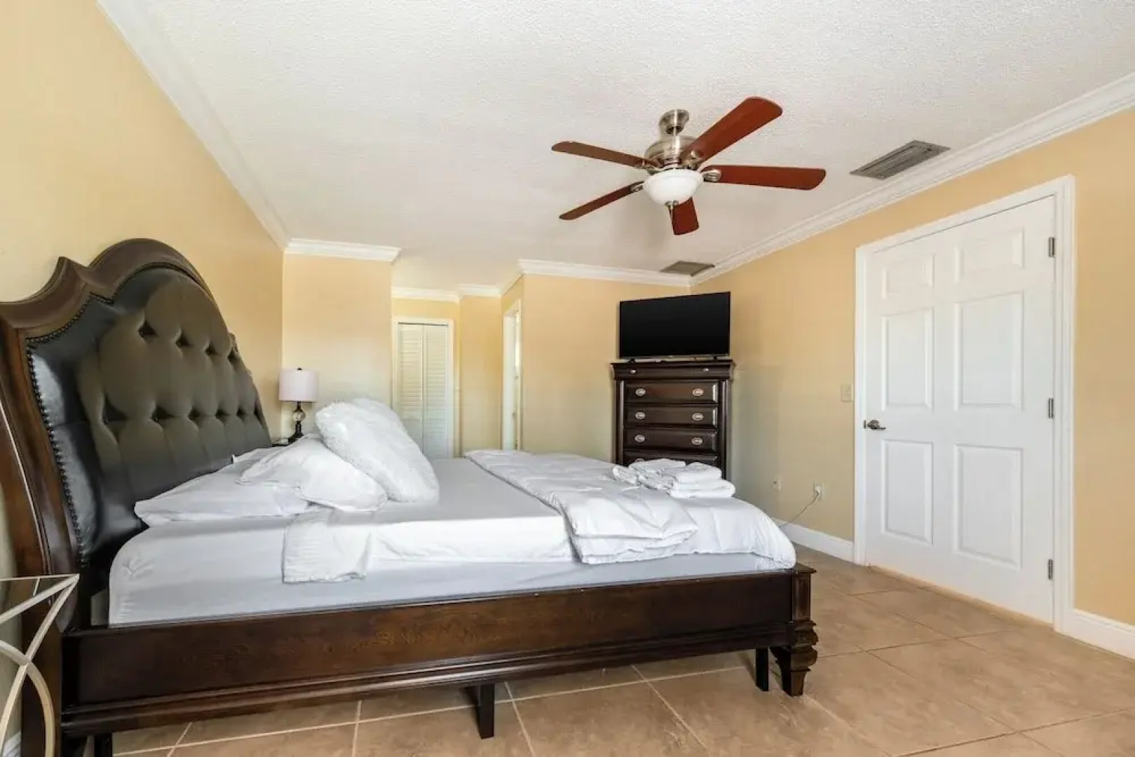 Renovated 3BR Dog Friendly Pond View W/D