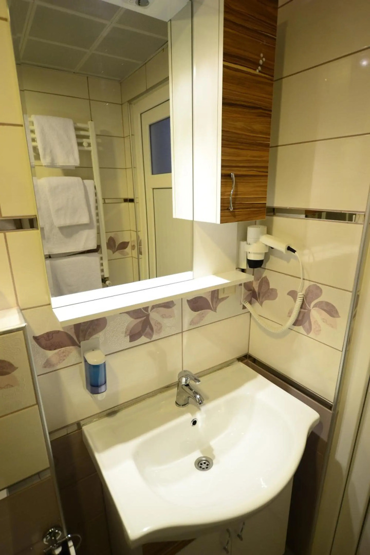 Dort Mevsim Suit Otel