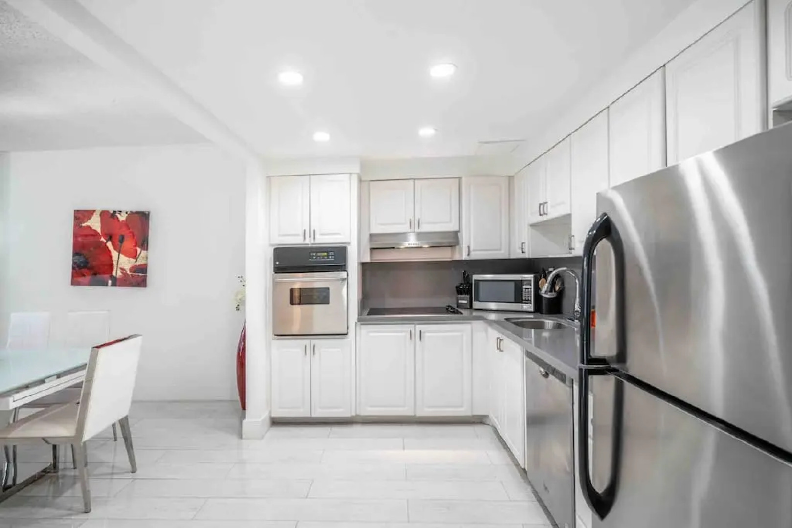 Lovely 3 BR unit by the beach- remodeled-STR-00604