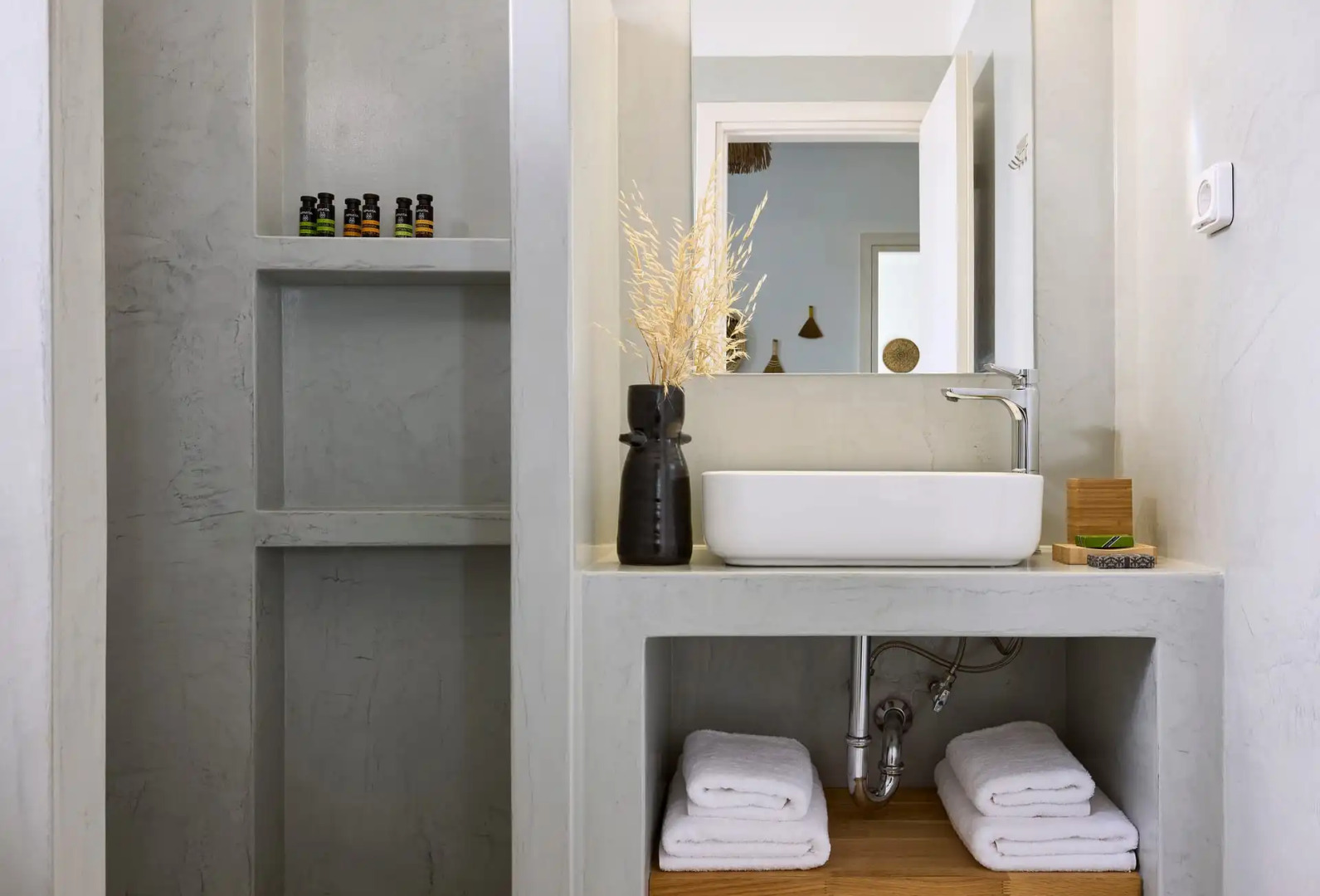 Ianemi Suites by K4 Kythnos