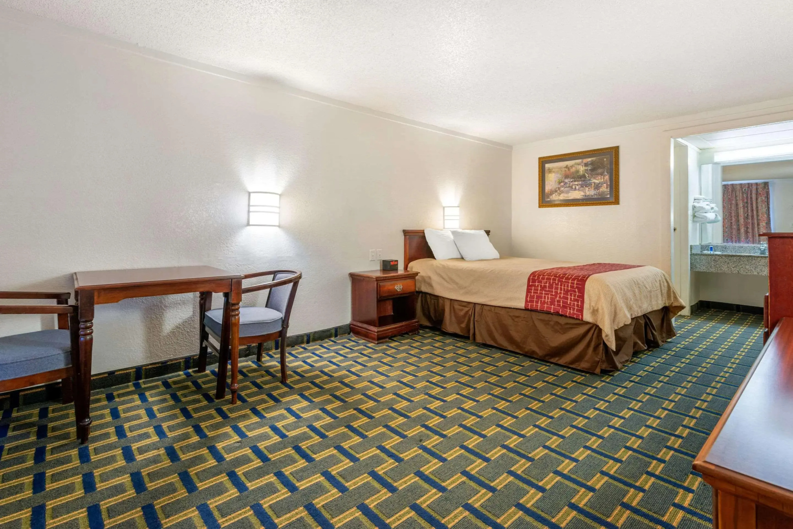 Knights Inn - Hilliard