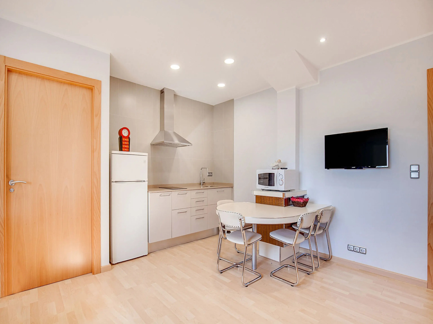 Hotel Blanc i Negre by OYO Rooms