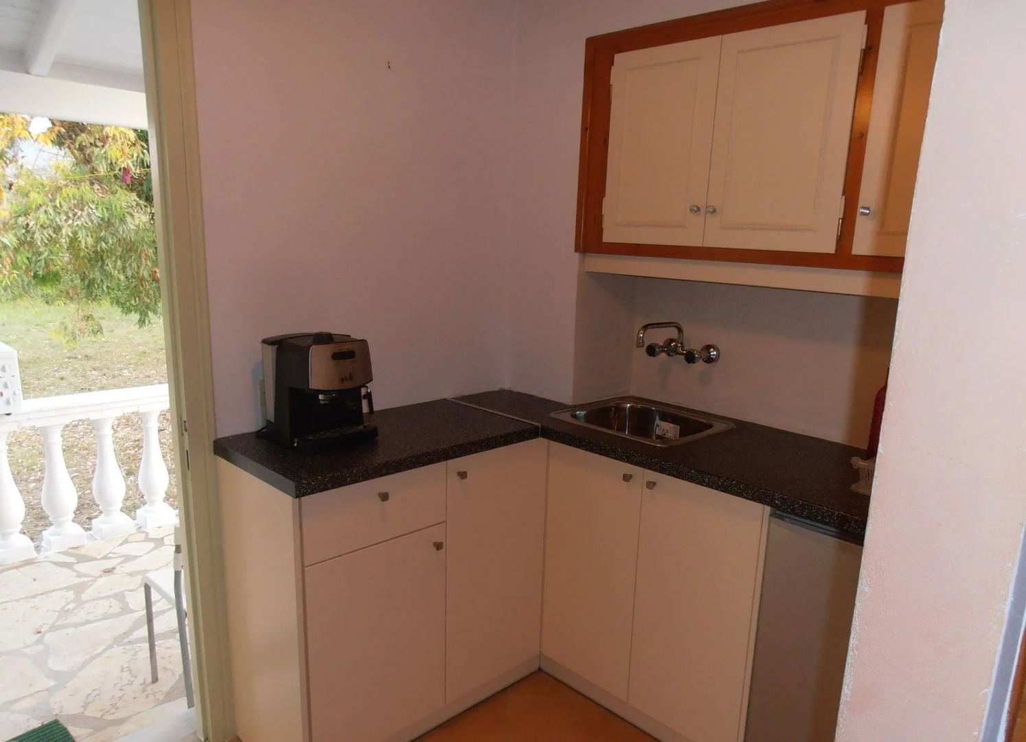 Elli Beach Apartments and Studios