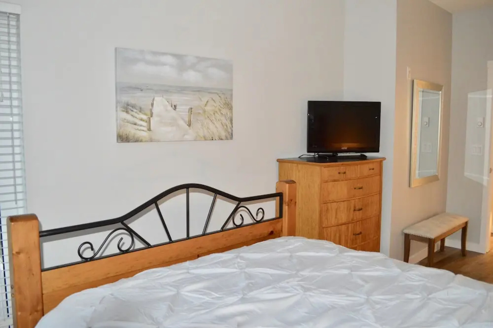 Cozy Creekside Renovated Condo