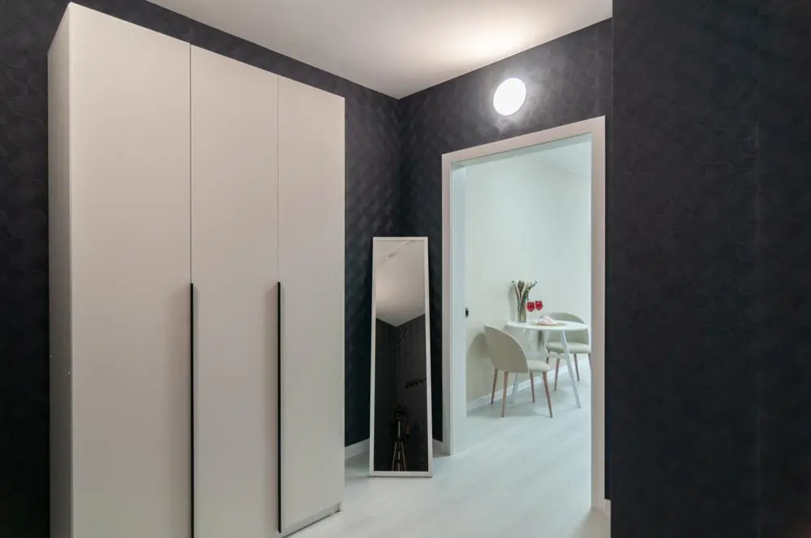 Home (Хоум) на улице Свердловская 17Б