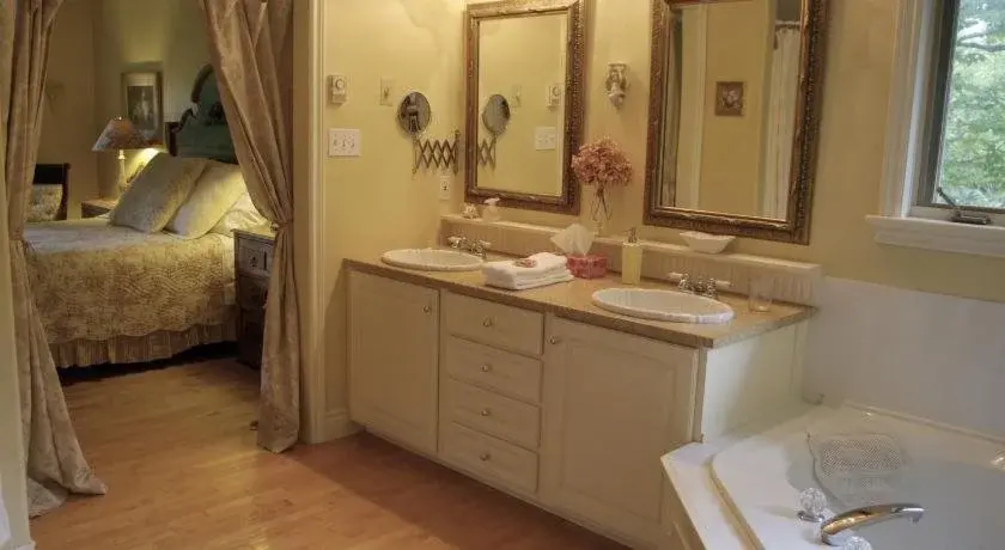 Blue Forest Lane Bed and Breakfast