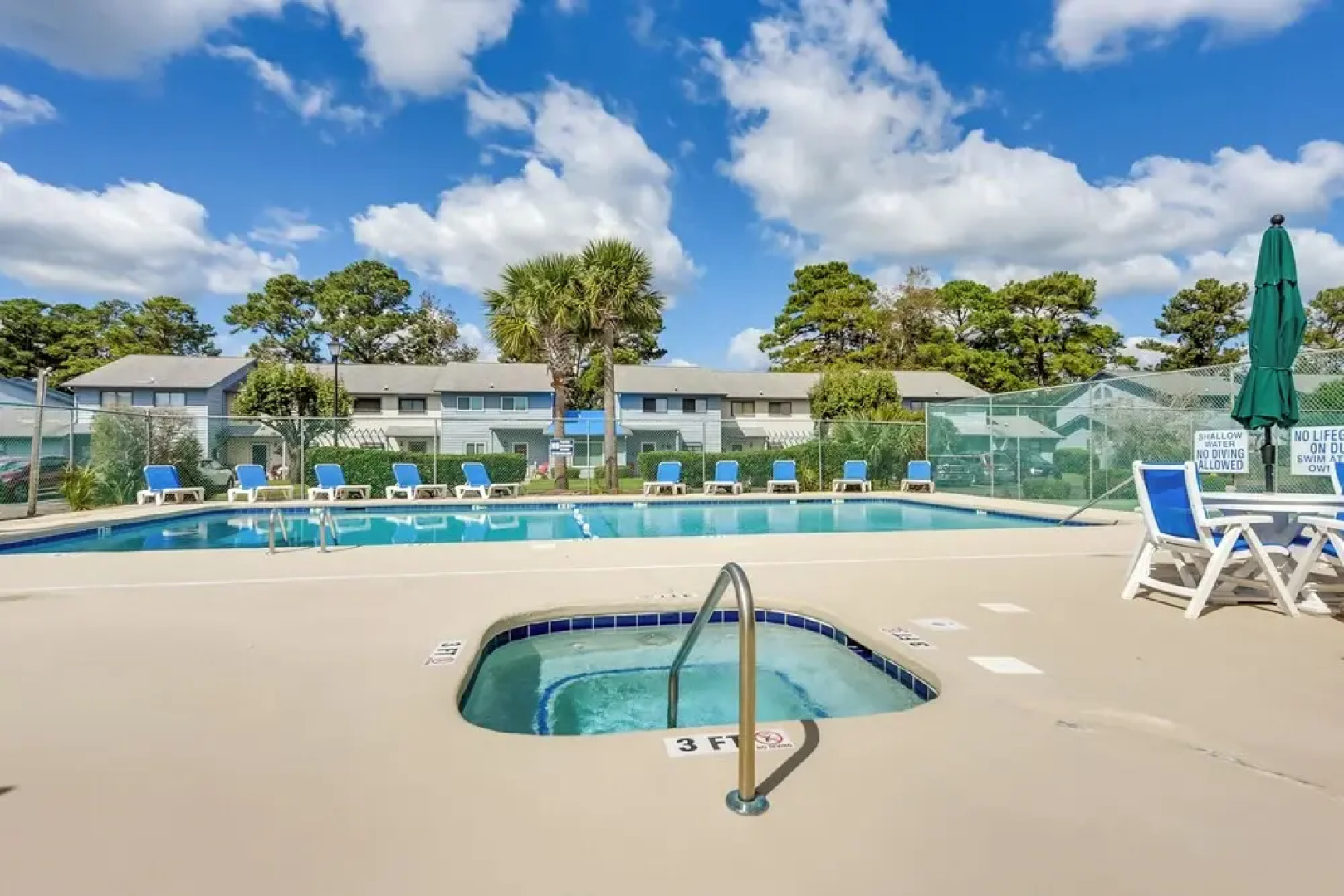 Warm Weather Escape! Golf & Relax in Little River