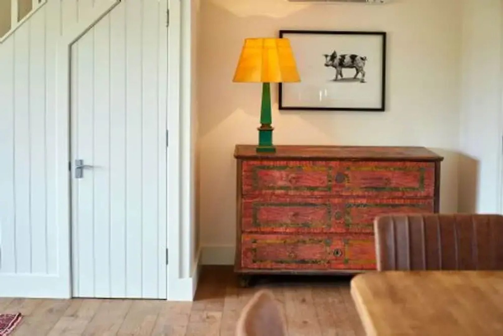 Host Stay Number One Piglets