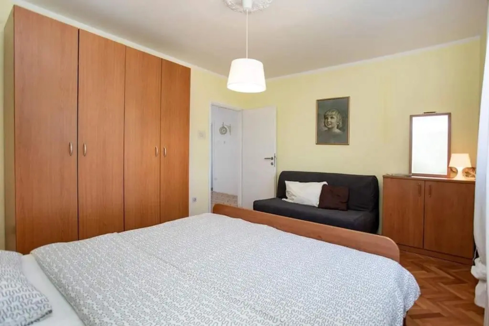 Apartments Holliday House Leylandia