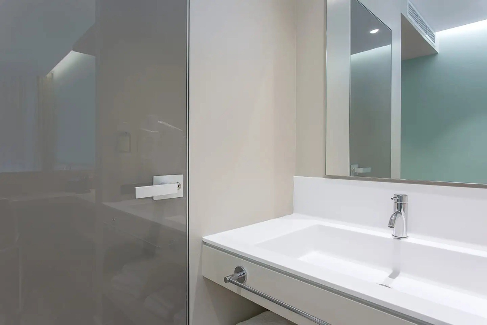 Casual Kubic Athens Hotel