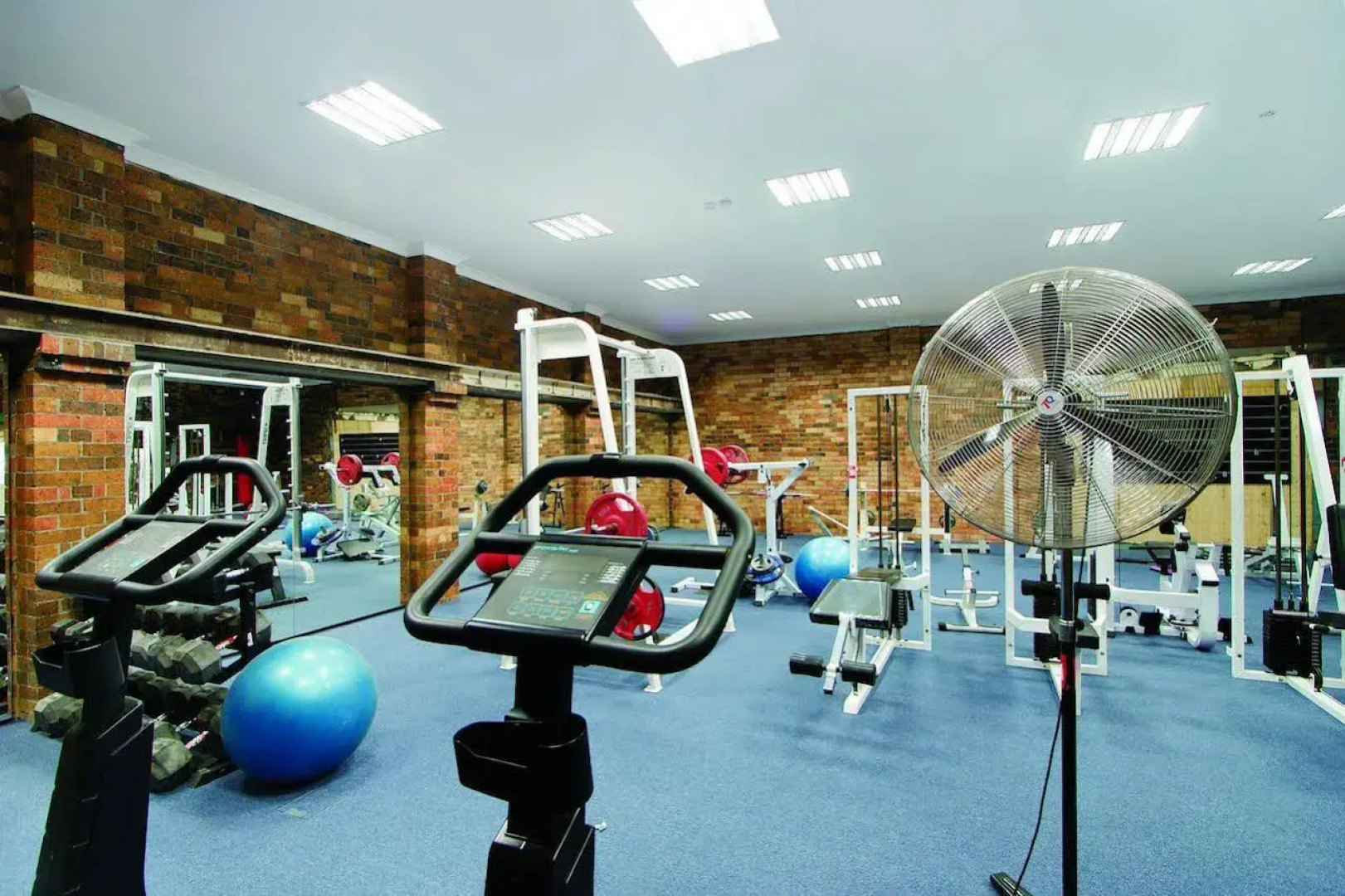 Clarion Hotel City Park Grand