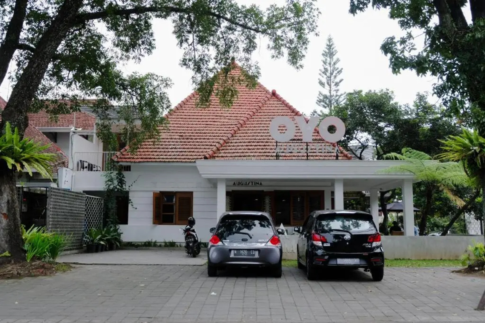 OYO 626 Augustina Home