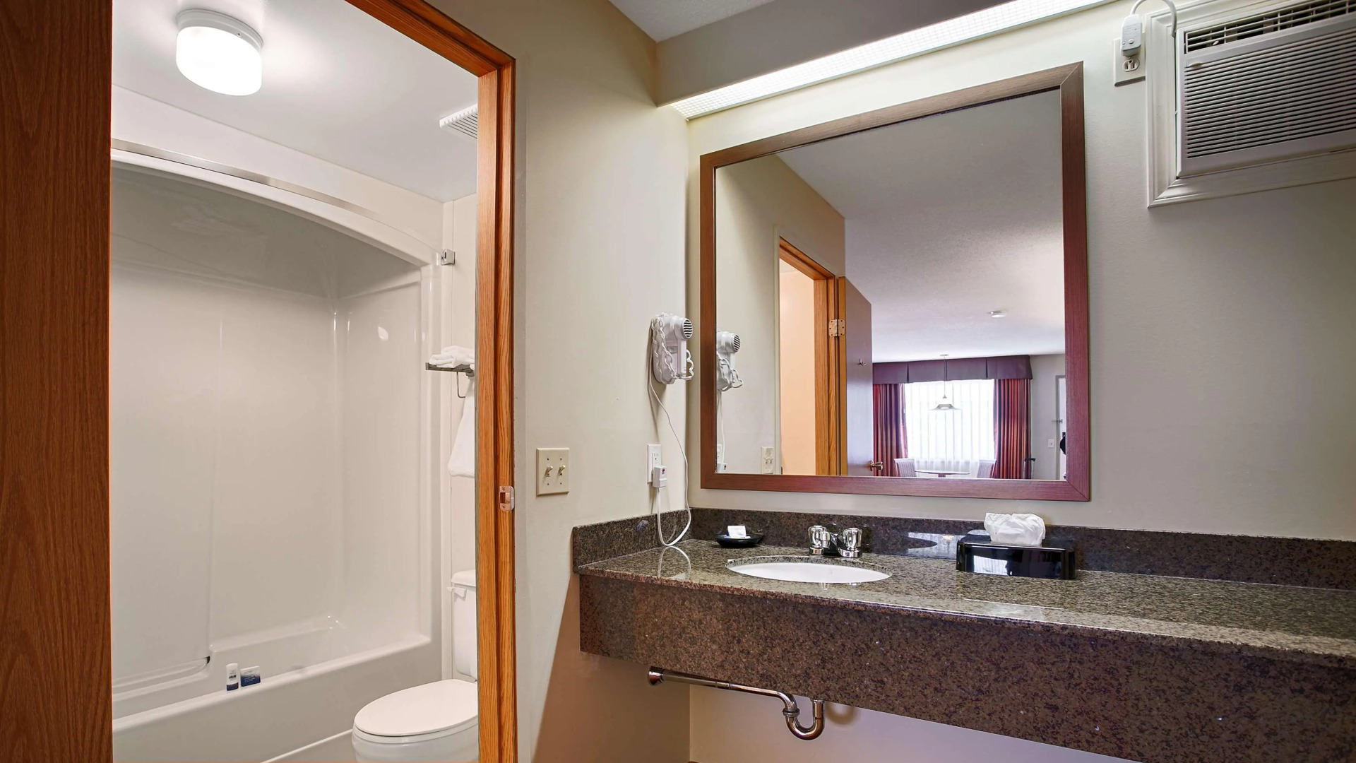 SureStay Plus Hotel By Best Western Salmon Arm