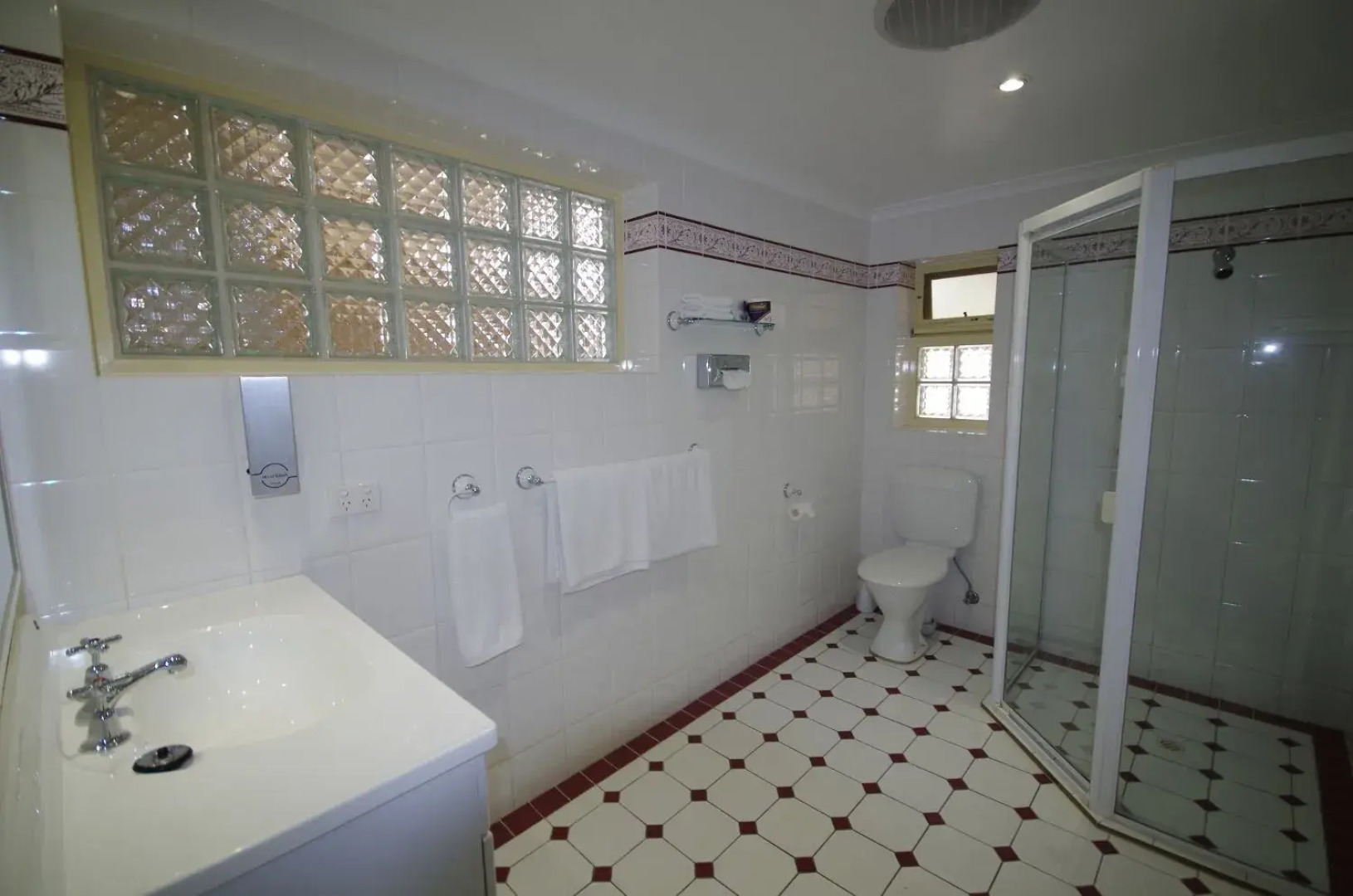 Best Western Ensenada Motor Inn