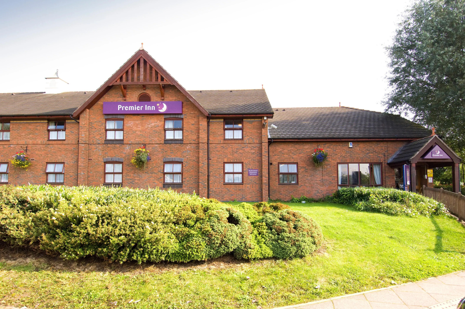 Premier Inn West Bromwich Town Centre - New Square