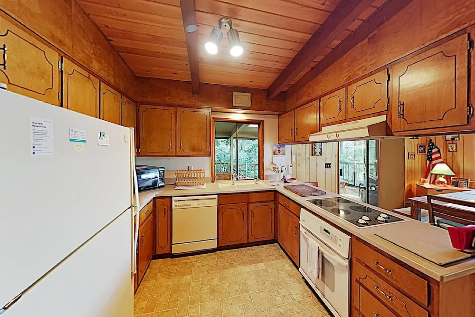 New Listing! Martys Lakehouse W/ Boat Dock 3 Bedroom Home