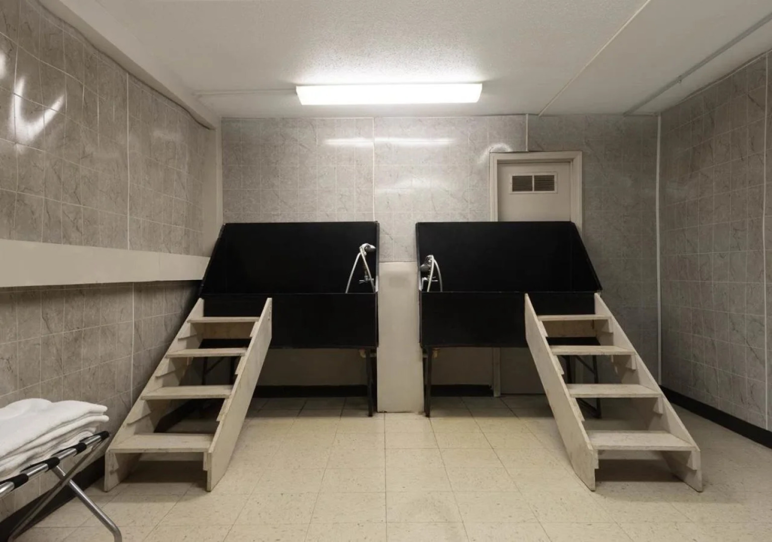 Travelodge Diamond Inn