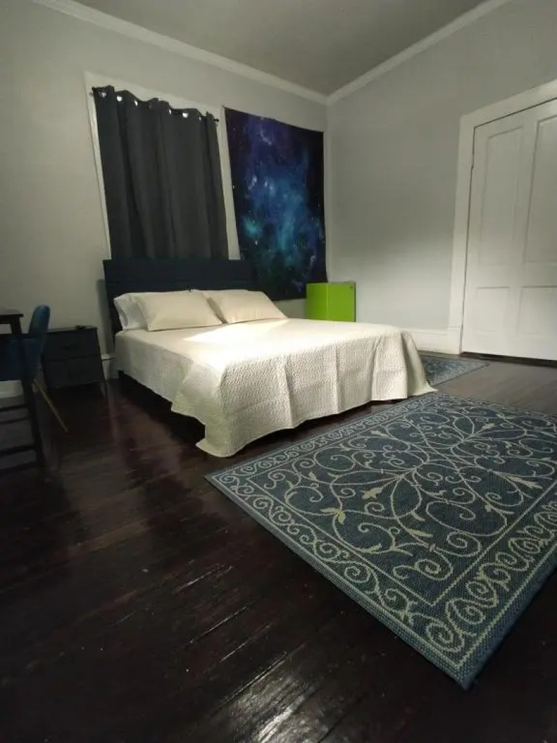 Premium Suite private bathroom w full house amenities rm 5