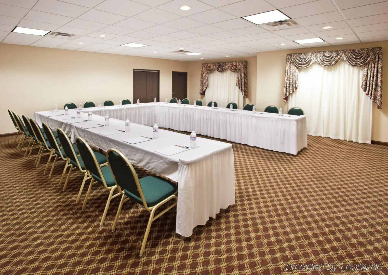 Holiday Inn Express Hotel & Suites Franklin-Oil City by IHG