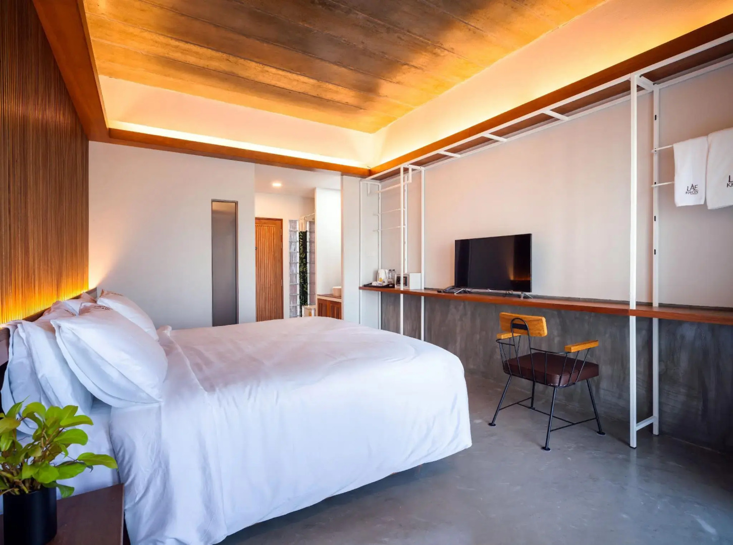 Laekhon Nonbai Hotel