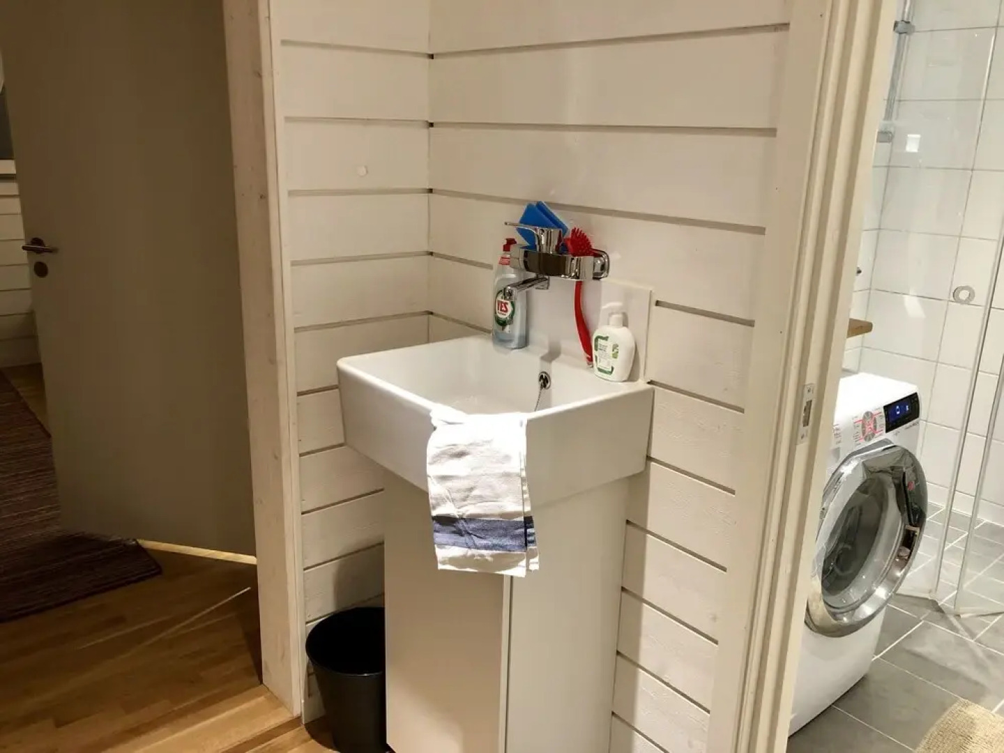 Hills Loft Cottage with Sauna