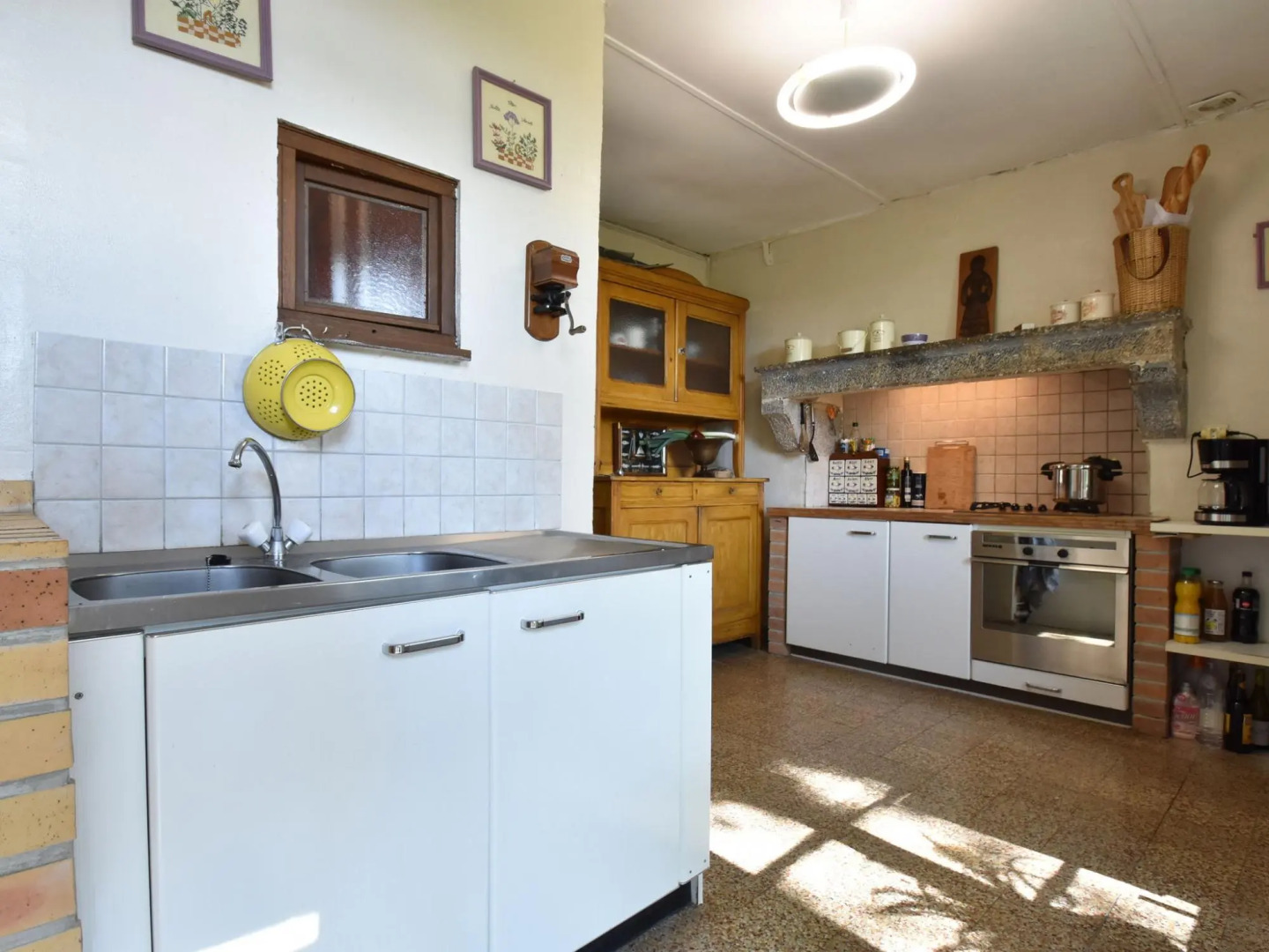 Countryside Holiday Home in Decize near Town Centre