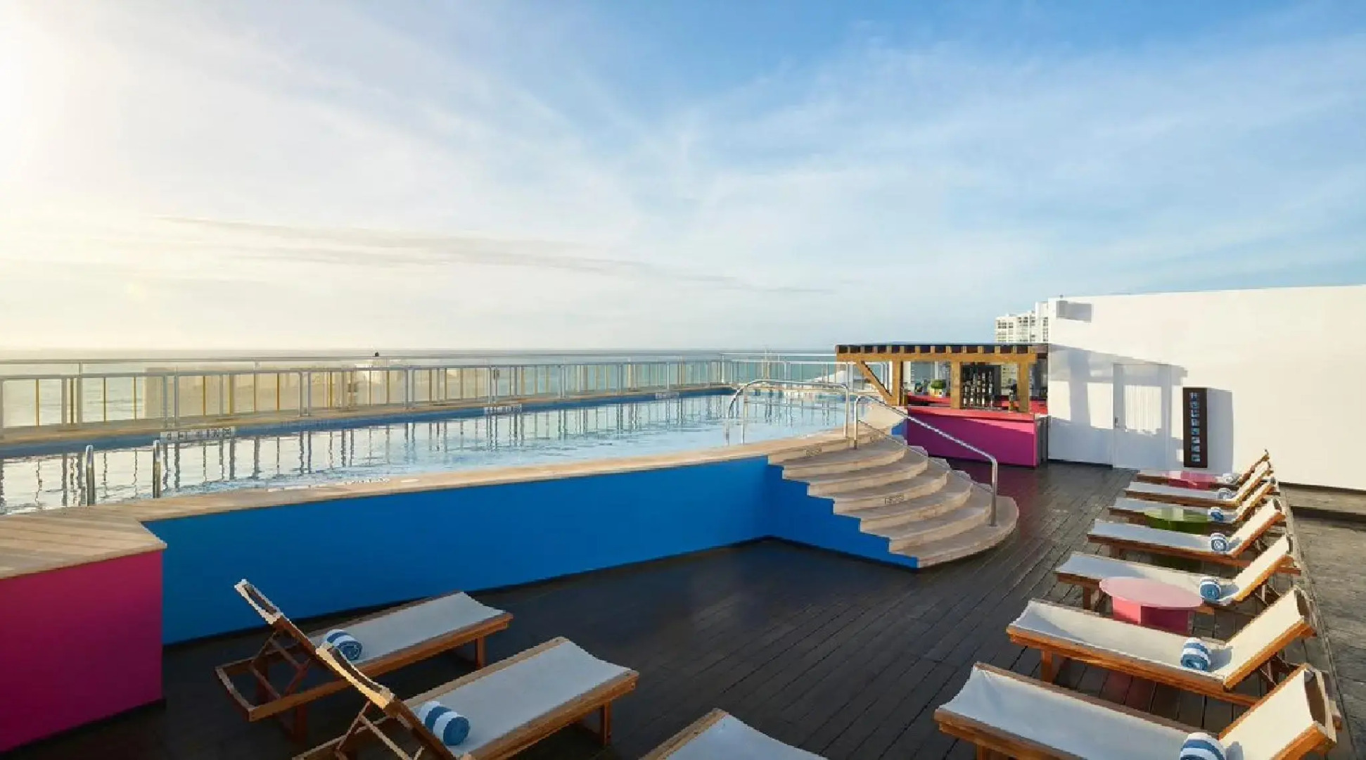 Отель Aloft Cancun