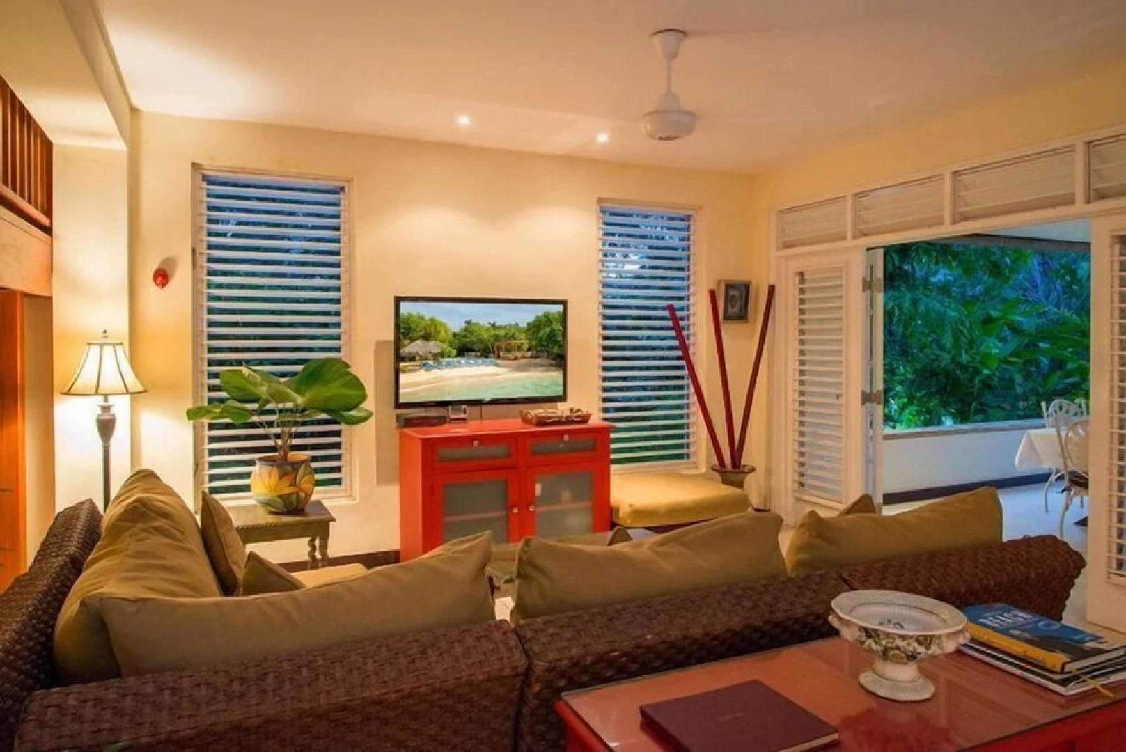 Coral Cove-Discovery Bay 5BR