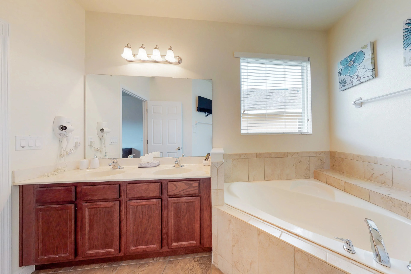 WS681OCB - 6 beds pool & spa luxurious home - Gate