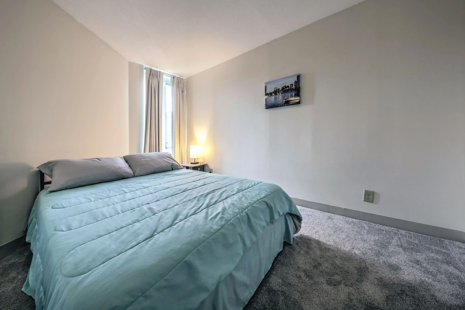 Bright Condo, Plenty of Room, Sleeps Upto 8