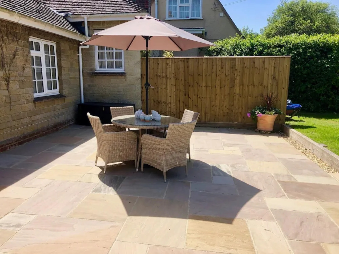 White Roses Coastal Holiday Home