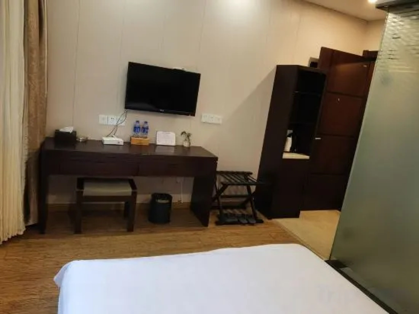 Ruihe Hotel in Lucheng City