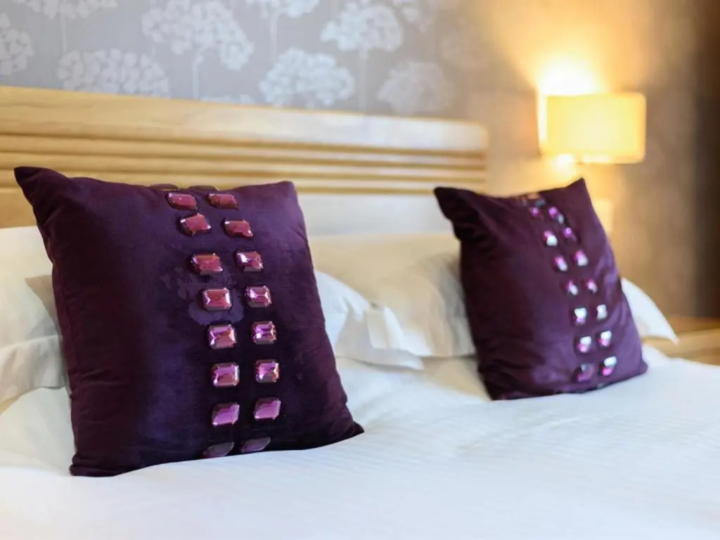 The Britannia Inn & Waves Restaurant