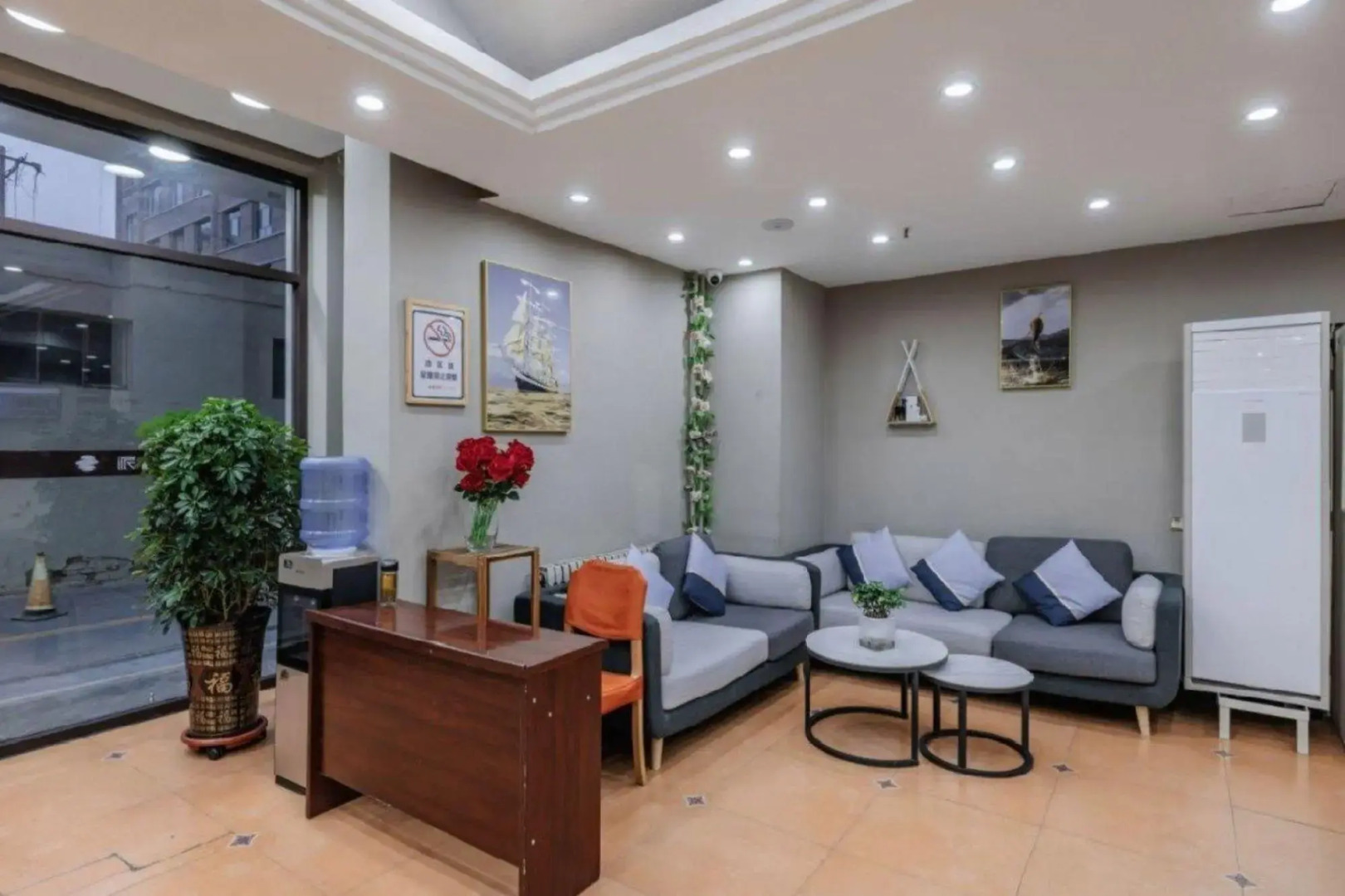 Pebble Motel  (Wuwei West Street)