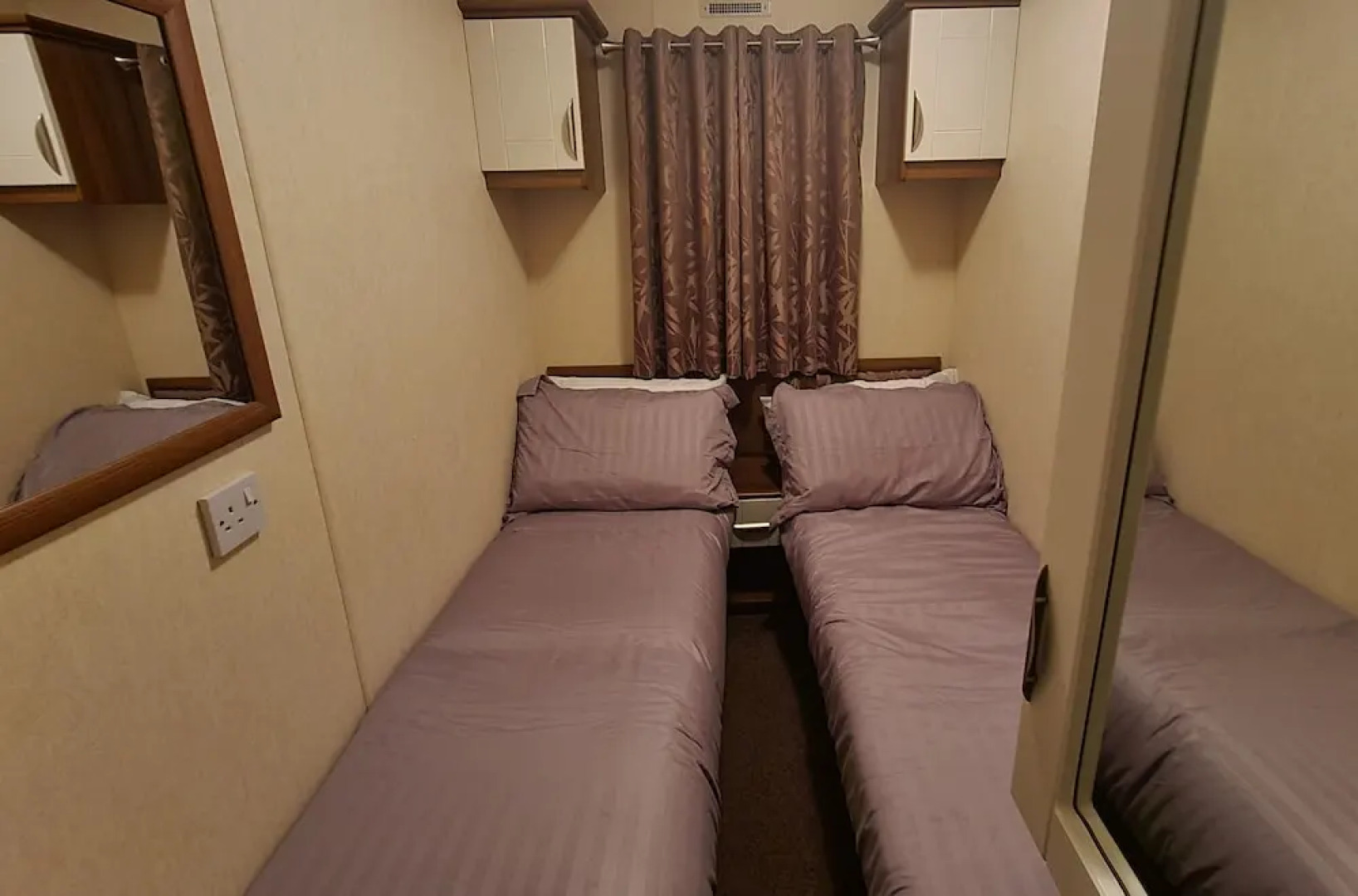 Captivating 3-bed Caravan at Golden Palm Skegness