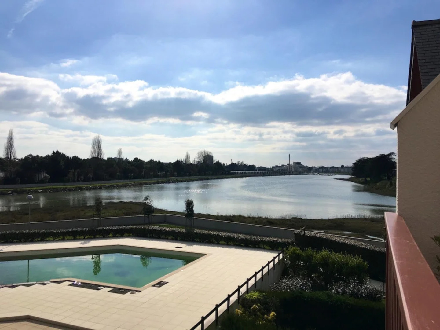 Apartment With one Bedroom in Guérande, With Wonderful sea View, Shared Pool, Enclosed Garden - 600 m From the Beach