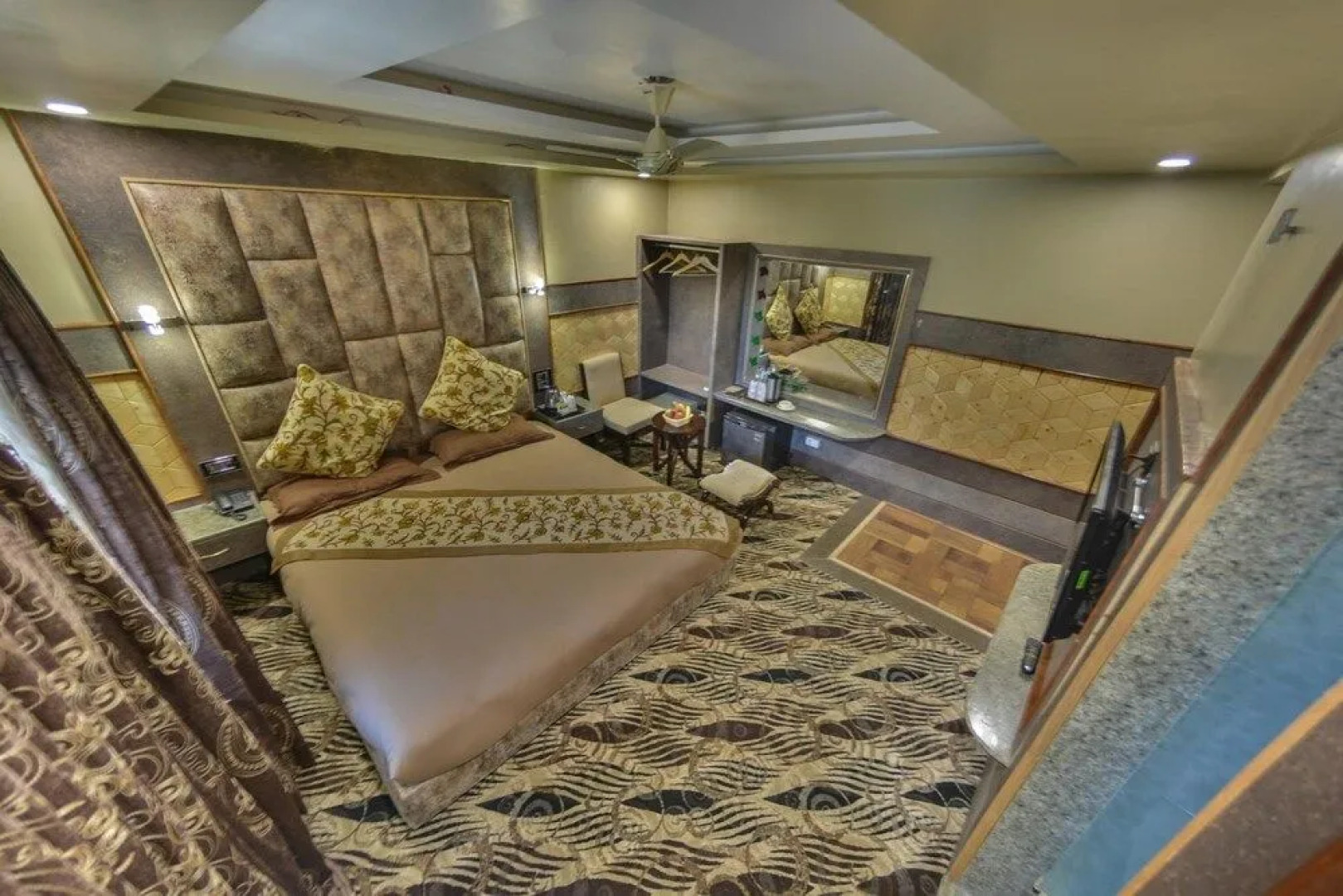 Eden Resorts and suits