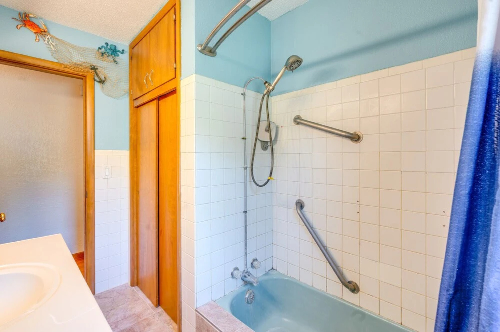 Pet-friendly Waterloo Abode w/ Deck!