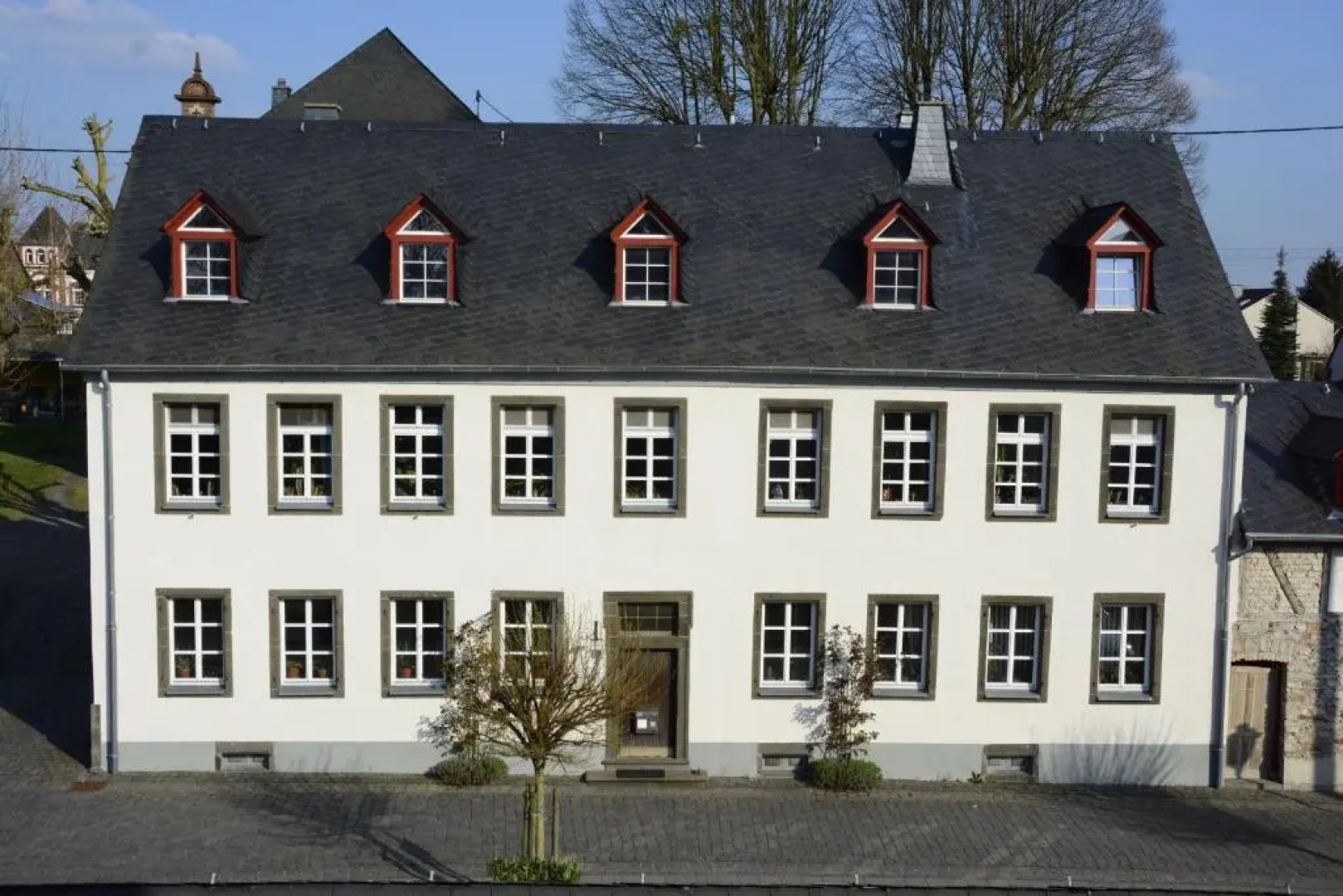 Stiftsherrenhaus